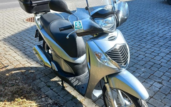 Gebrauchtmotorrad Honda SH125i - Bild 6