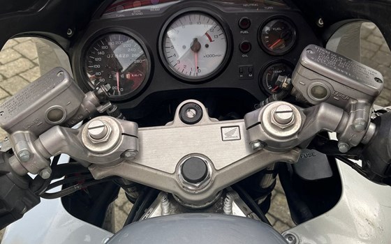 Gebrauchtmotorrad Honda VFR 750 - Bild 5