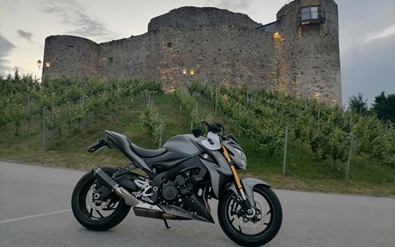 Gebrauchtmotorrad Suzuki GSX-S1000 - Bild 1
