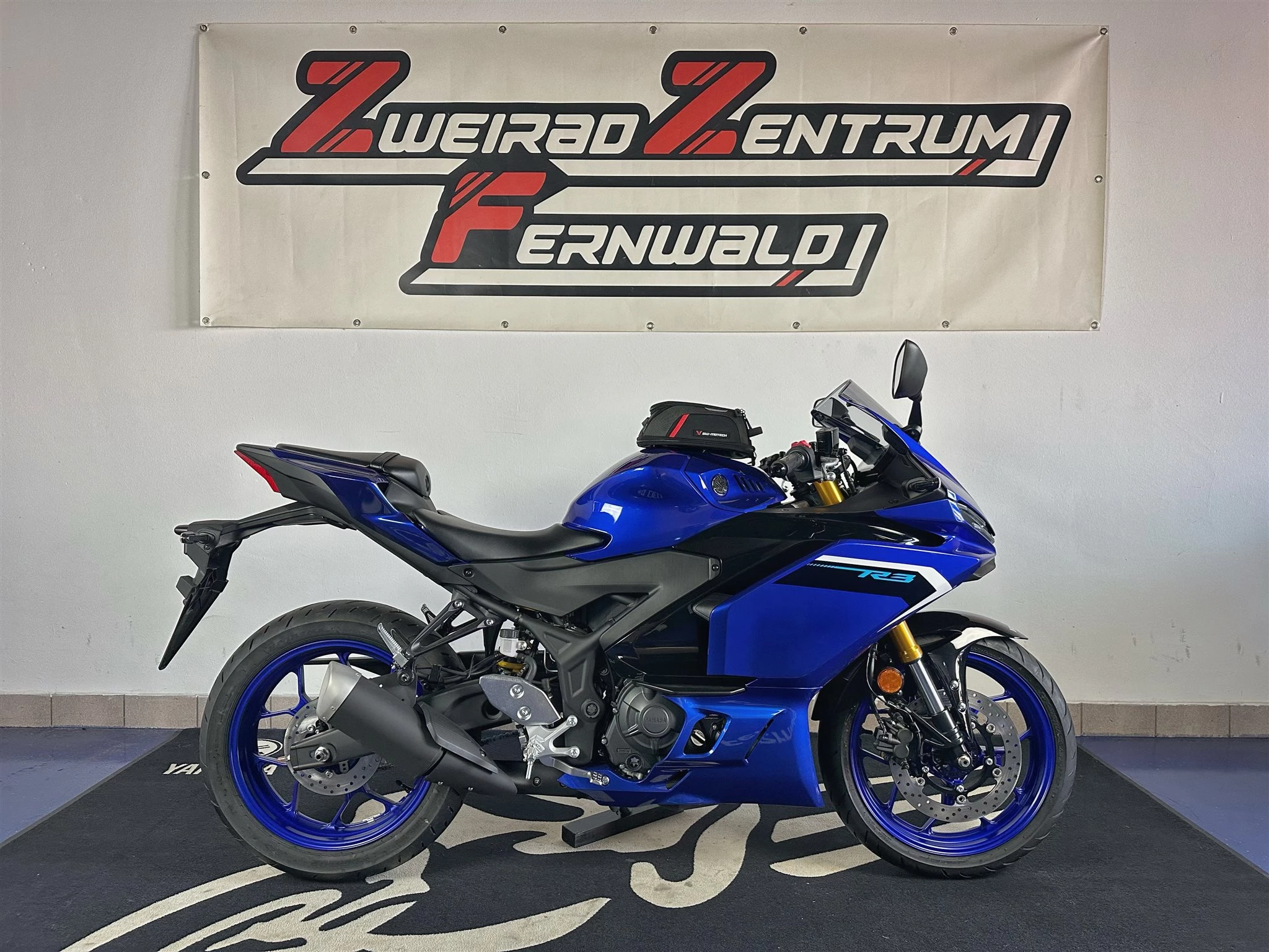 Yamaha R3