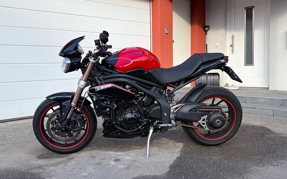 Gebrauchtmotorrad Triumph Speed Triple 1050 - Bild 4