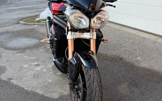 Gebrauchtmotorrad Triumph Speed Triple 1050 - Bild 3