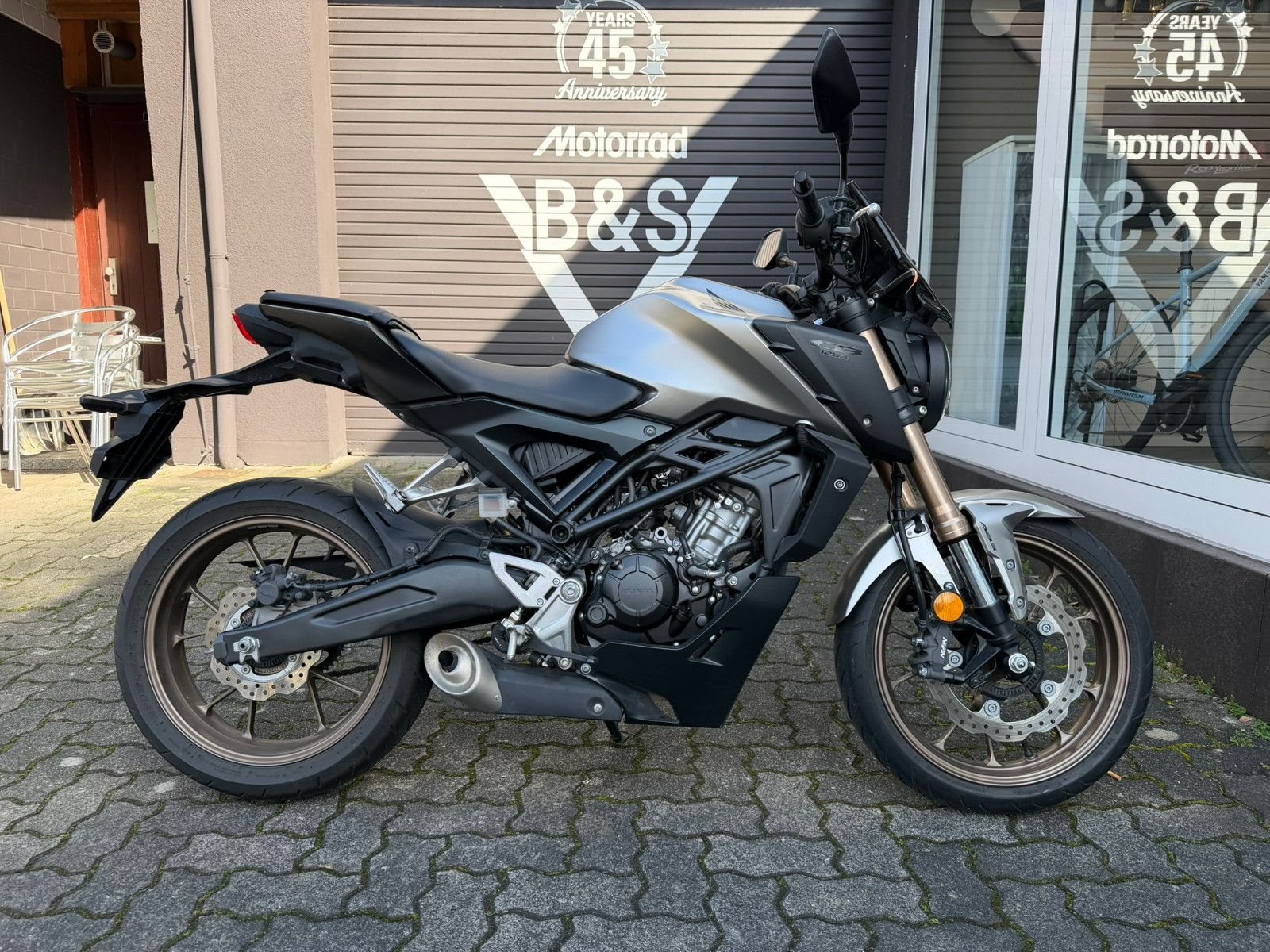 Honda CB125R
