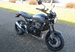 Neumotorrad Kawasaki Z900 RS Black Ball Edition