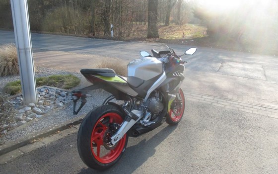 Neufahrzeug Aprilia RS 457 - Bild 9
