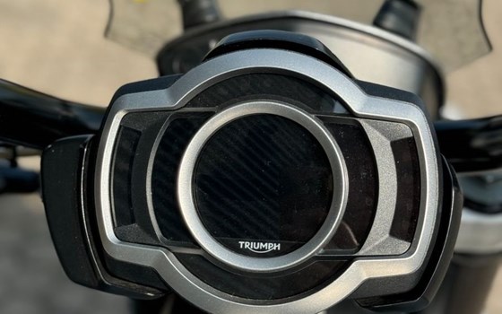 Gebrauchtmotorrad Triumph Rocket 3 GT - Bild 10
