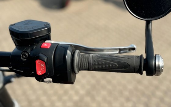 Gebrauchtmotorrad Triumph Rocket 3 GT - Bild 11