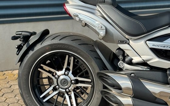 Gebrauchtmotorrad Triumph Rocket 3 GT - Bild 6