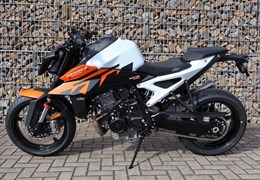 Neumotorrad KTM 990 Duke