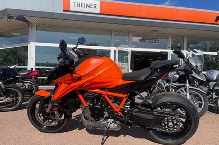 KTM 1390 Super Duke R EVO