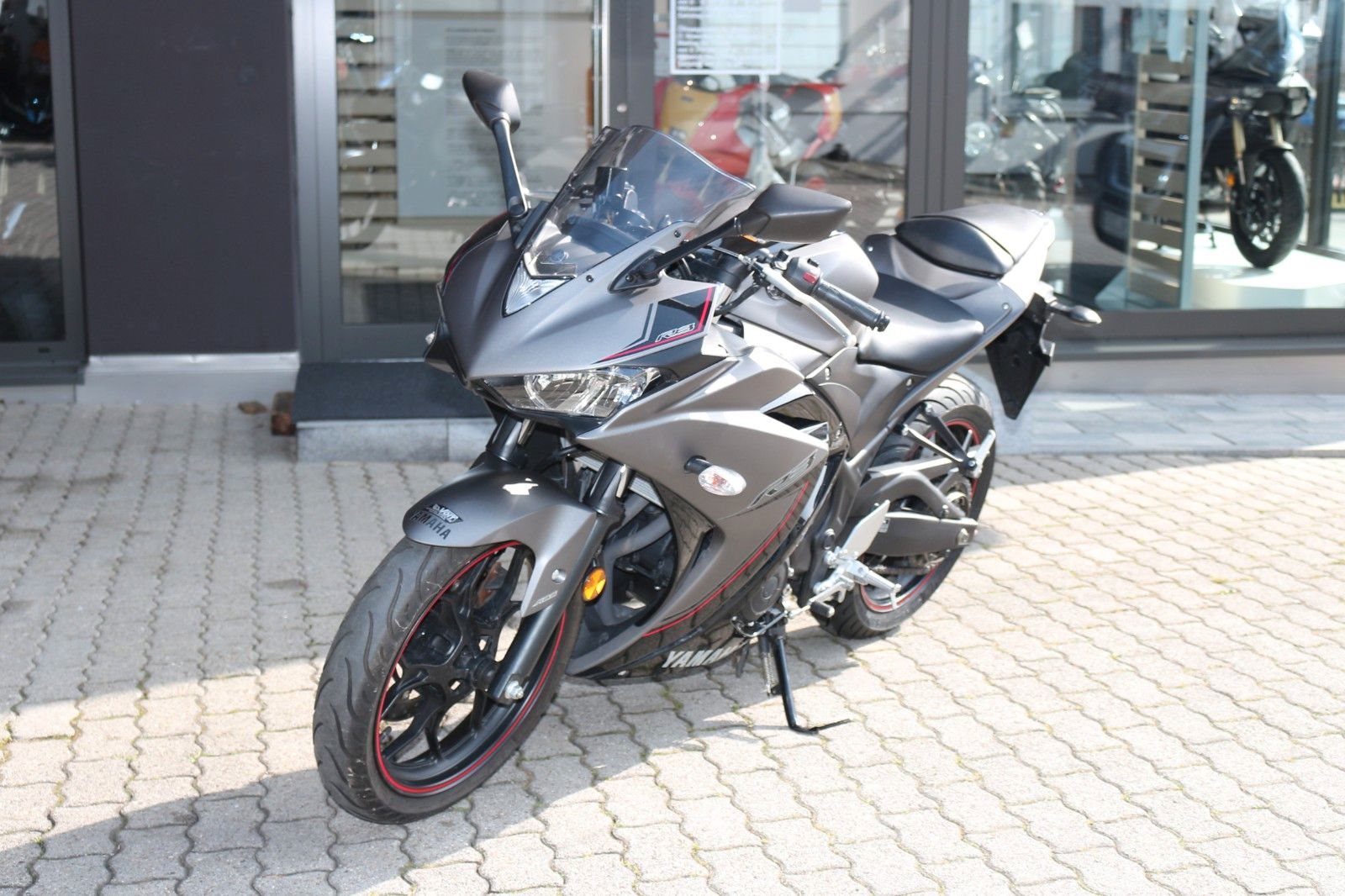 Yamaha YZF-R3 