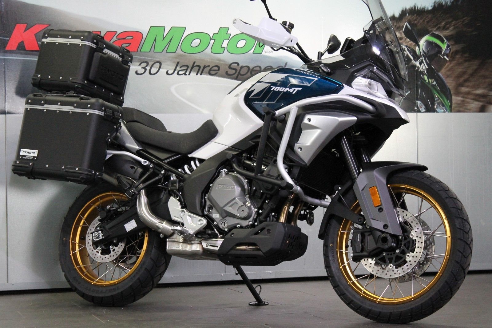 CFMOTO 700MT 