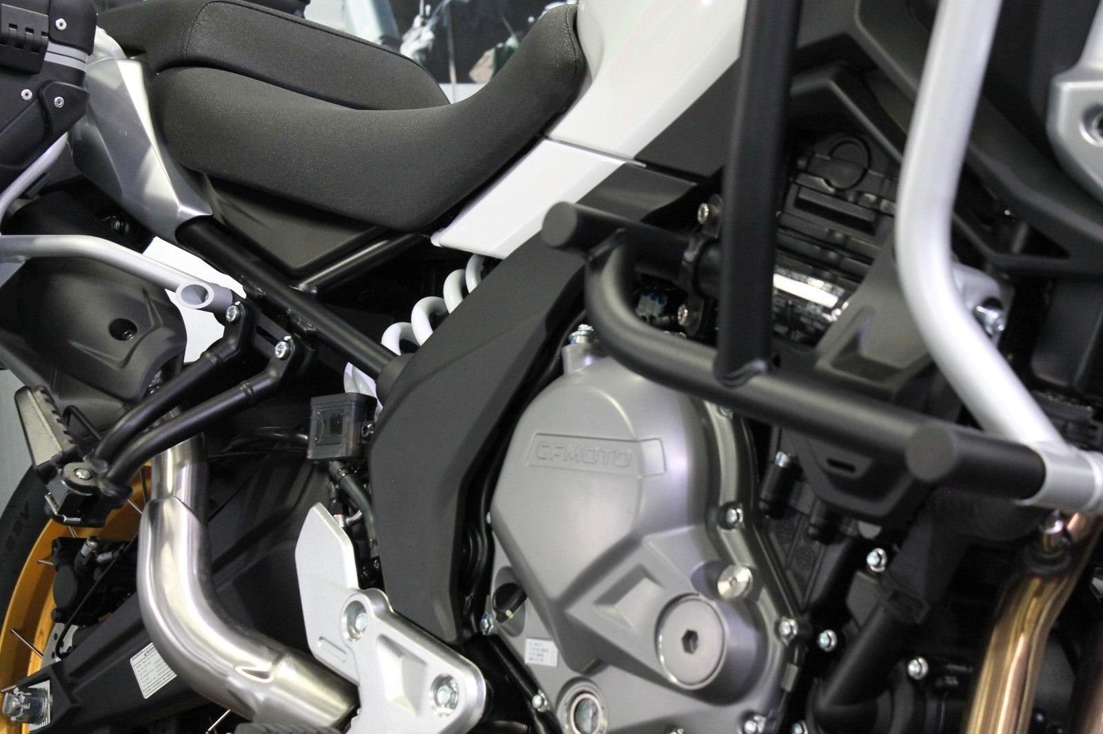 CFMOTO 700MT