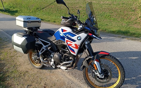 Gebrauchtmotorrad BMW F 900 GS - Bild 1