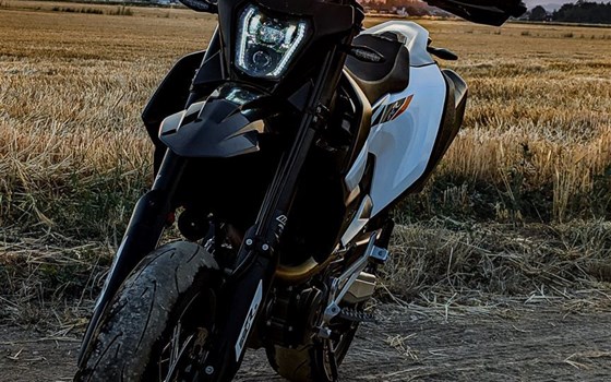 Gebrauchtmotorrad KTM 690 SMC R - Bild 1