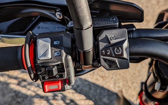 Gebrauchtmotorrad KTM 690 SMC R - Bild 13