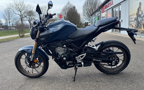 Gebrauchtmotorrad Honda CB125R - Bild 5