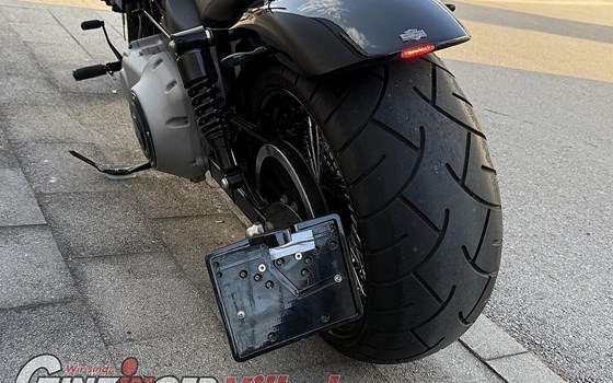 Gebrauchtmotorrad Harley-Davidson Dyna Street Bob FXDB - Bild 12