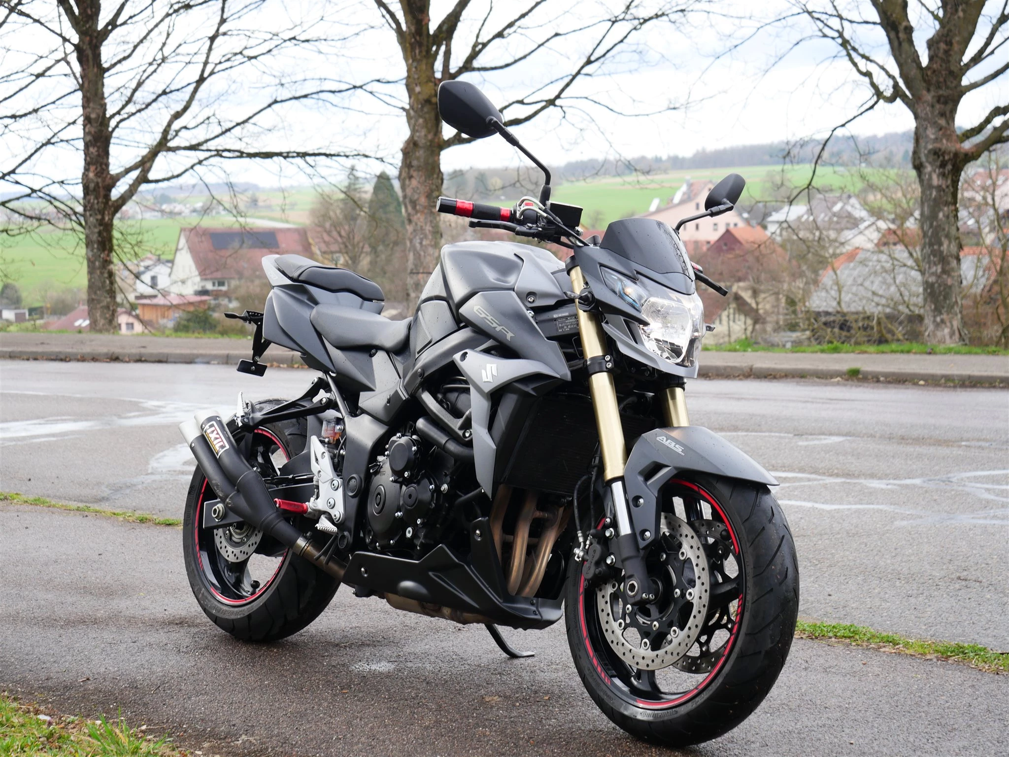 Suzuki GSR 750 EXIL-Abgasanlage