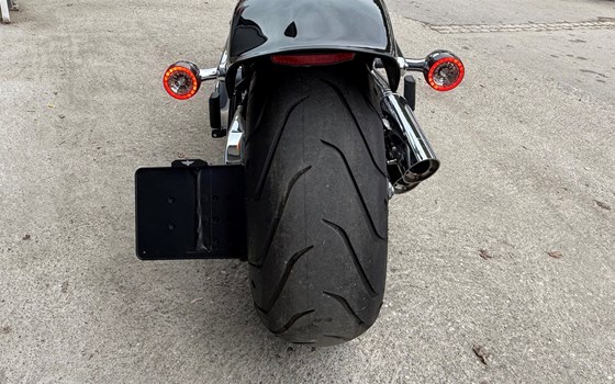 Gebrauchtmotorrad Harley-Davidson Softail Breakout FXBR - Bild 5