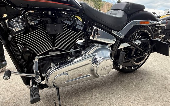 Gebrauchtmotorrad Harley-Davidson Softail Breakout FXBR - Bild 8