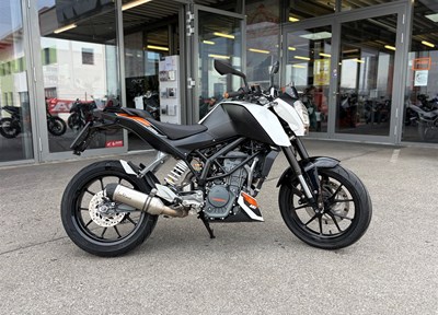 GEBRAUCHTFAHRZEUG KTM 125 Duke
