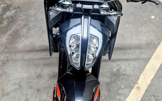 Gebrauchtmotorrad KTM 790 Duke L - Bild 3