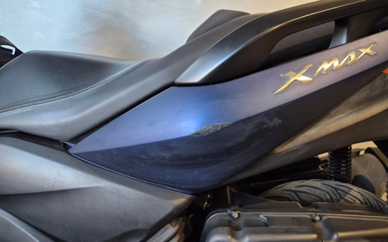 Gebrauchtmotorrad Yamaha XMAX 400 - Bild 9