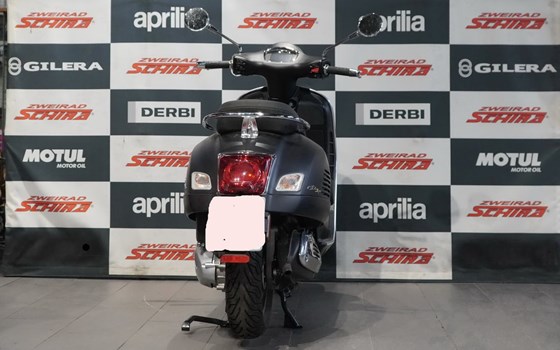 Gebrauchtmotorrad Vespa GTS 300 hpe Super Tech - Bild 4
