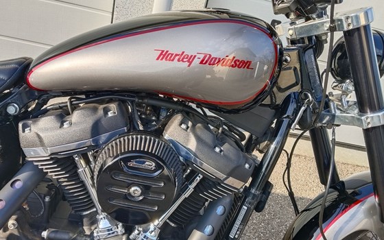 Gebrauchtmotorrad Harley-Davidson Dyna Street Bob FXDB - Bild 4