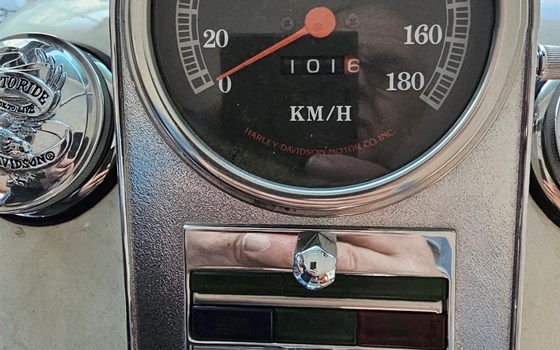 Gebrauchtmotorrad Harley-Davidson Softail Heritage Classic FLSTC - Bild 2