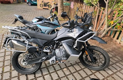 Neumotorrad CFMOTO 800MT-X