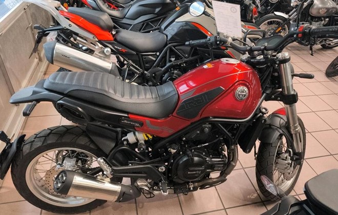 Benelli Leoncino 500 Trail