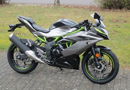 Neumotorrad Kawasaki Ninja 125