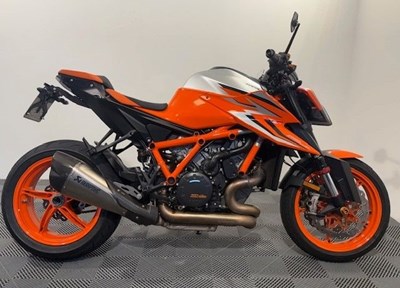 GEBRAUCHTFAHRZEUG KTM 1290 Super Duke R