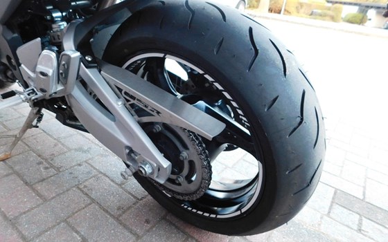 Gebrauchtmotorrad Suzuki GSR 600 - Bild 8