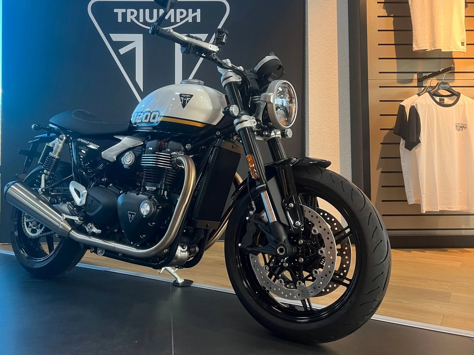 Triumph Speed Twin 1200