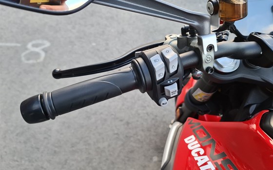 Gebrauchtmotorrad Ducati Monster - Bild 8