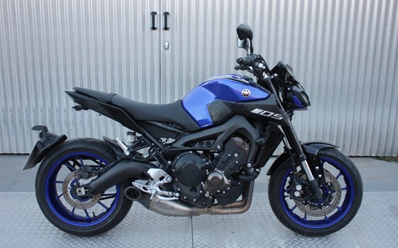 Gebrauchtmotorrad Yamaha MT-09 - Bild 1