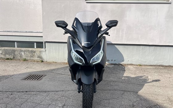 Gebrauchtmotorrad Honda Forza 125 - Bild 2