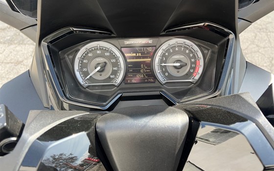 Gebrauchtmotorrad Honda Forza 125 - Bild 5