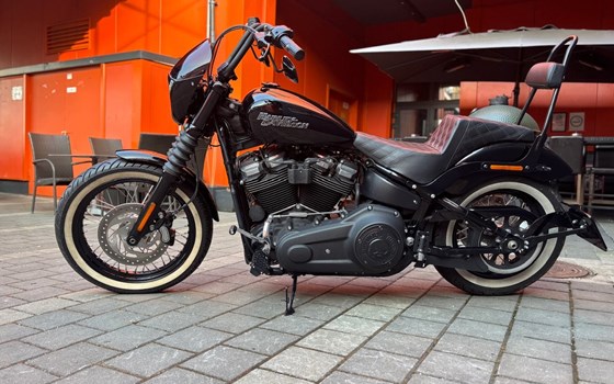 Gebrauchtmotorrad Harley-Davidson Softail Street Bob FXBB - Bild 10