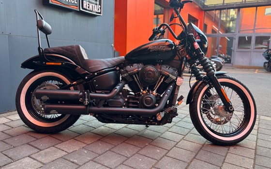 Gebrauchtmotorrad Harley-Davidson Softail Street Bob FXBB - Bild 2