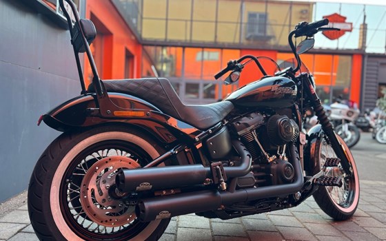 Gebrauchtmotorrad Harley-Davidson Softail Street Bob FXBB - Bild 3