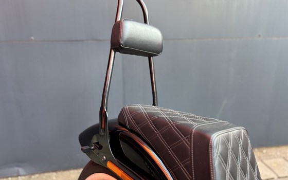 Gebrauchtmotorrad Harley-Davidson Softail Street Bob FXBB - Bild 9