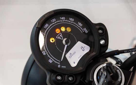 Gebrauchtmotorrad Triumph Speed Twin 1200 - Bild 12