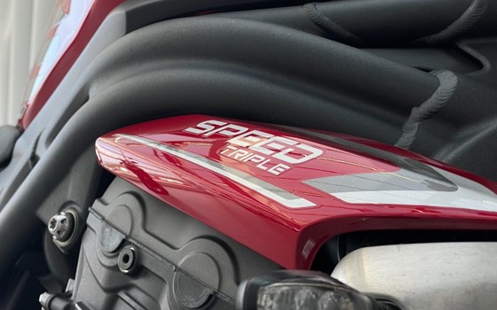 Gebrauchtmotorrad Triumph Speed Triple R - Bild 13