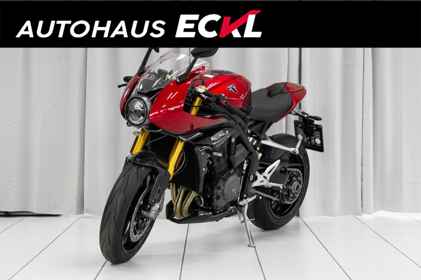 Triumph Speed Triple 1200 RR 