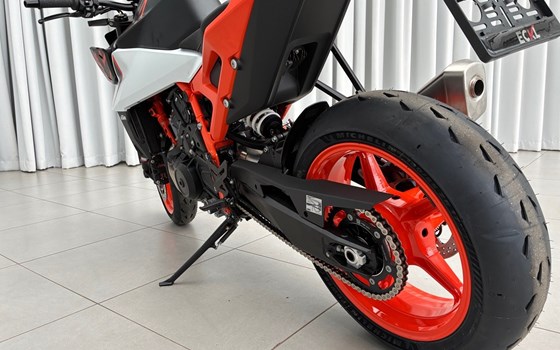 Neufahrzeug KTM 990 Duke - Bild 17