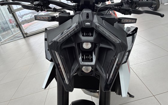 Neufahrzeug KTM 990 Duke - Bild 8